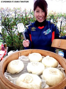 はにたん肉まん販売